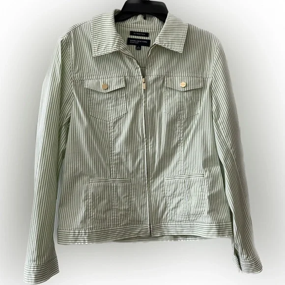Women’s front zipper green stretch jacket by jones New York size large. - Picture 2 of 4